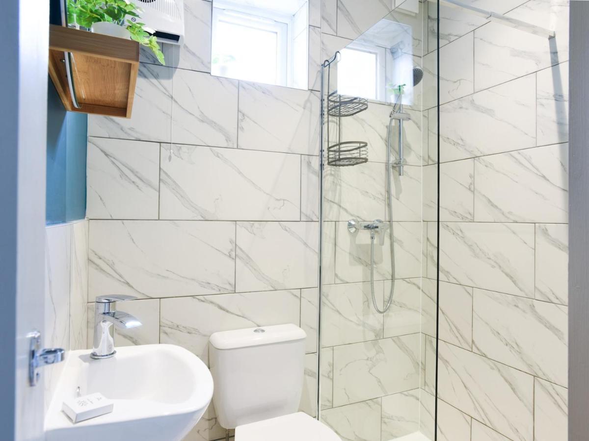 Pass The Keys Newly Refurbed 3Bed 2Bath House In Central 포츠머스 외부 사진